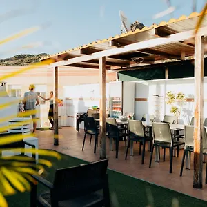 Endless Summer Vibes Hostal
